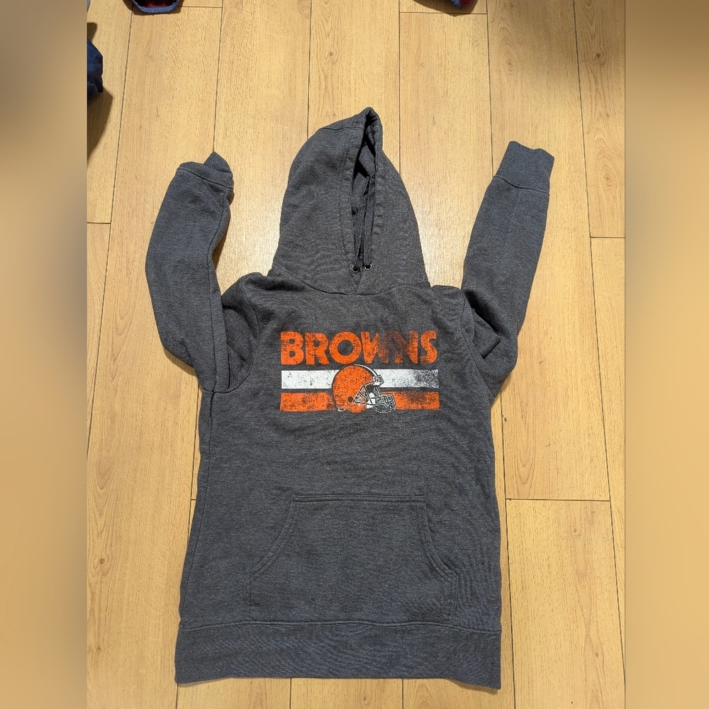 Cleveland browns hoodie size M men's